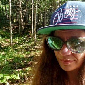 Meet your Posher, Cassandra